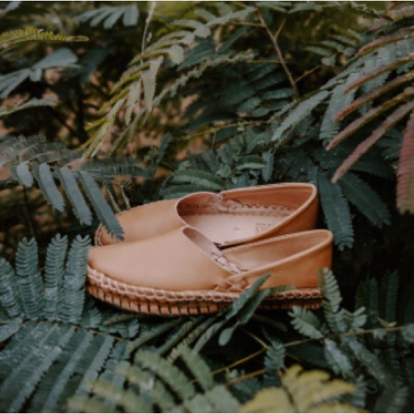 Mohinders Soft Solid Flat in Amber - Picture 3 of 6